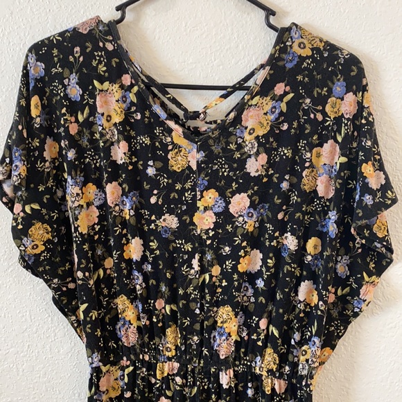 Romper - Picture 3 of 4